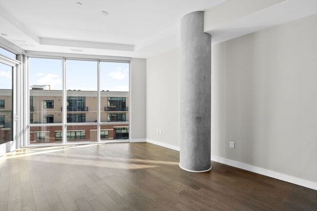 Building Photo - 6th Floor 1BD, 1.5BA Condo at the Lakehouse off Sloan's Lake