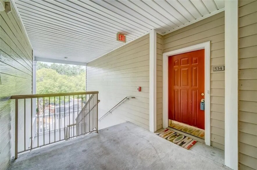 Building Photo - 534 Sandringham Dr