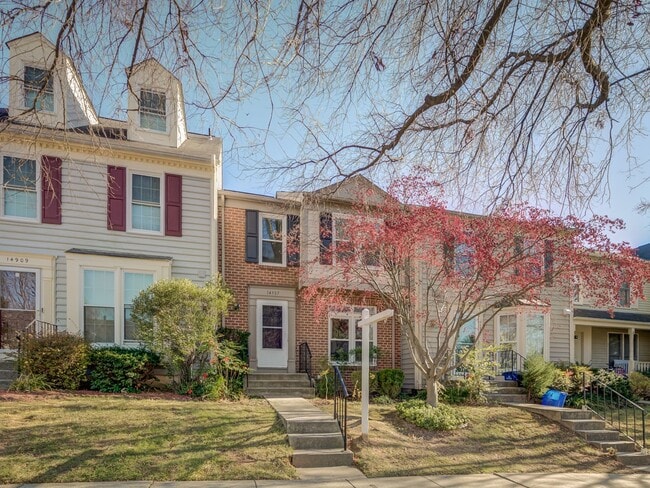Building Photo - A Lovely Brick-Front Town House
