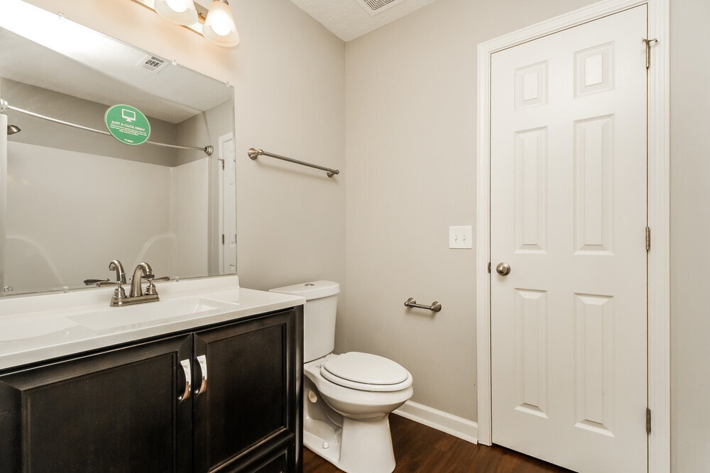 Building Photo - 1980 Old Castle Dr