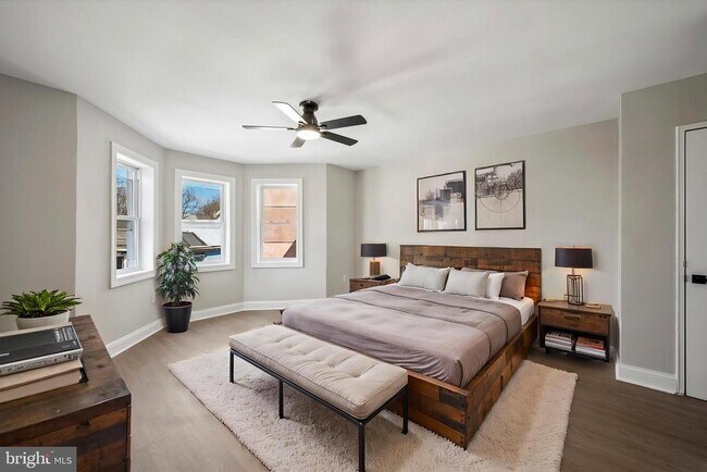 Building Photo - 40 Reger St