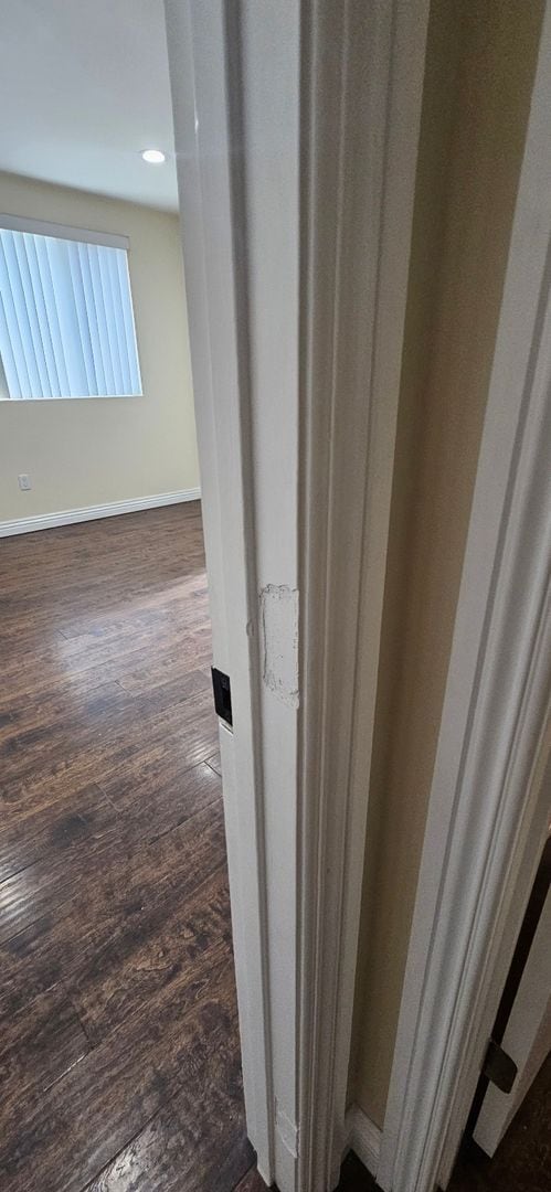 Building Photo - 75(611)