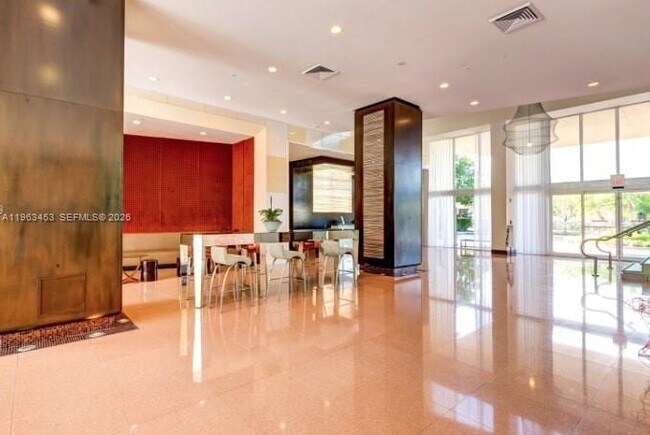 Building Photo - 2775 NE 187th St