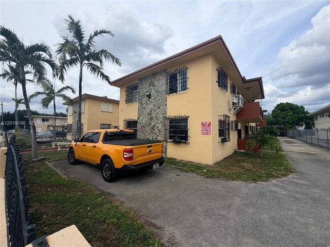 Building Photo - 47 NW 47th Ave