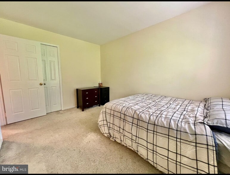 Building Photo - 9632 Hadleigh Ct