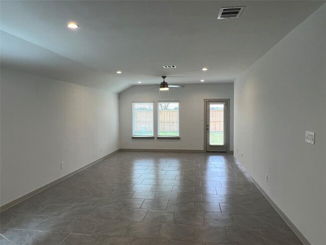 Building Photo - 4954 Pne Hvn Ln