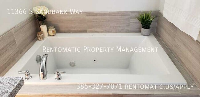 Building Photo - 11366 Sandbank Way