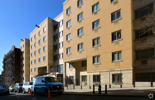 Building Photo - 1401 Jesup Ave