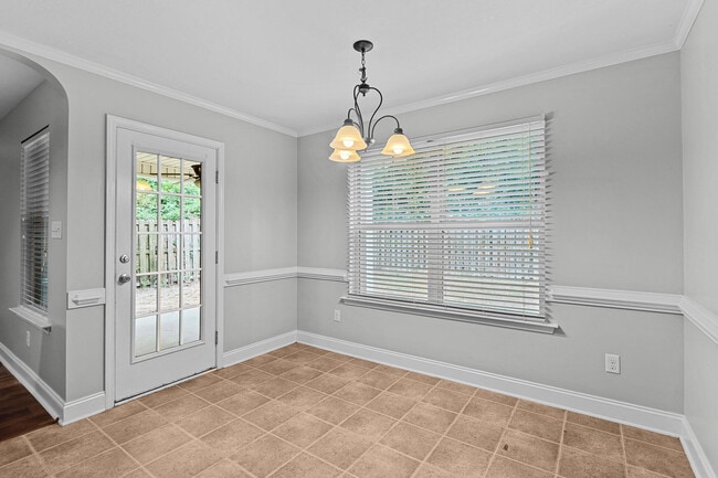 Building Photo - 1132 Sierra Ln