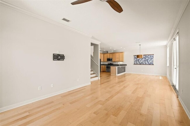 Building Photo - 113 S Melville Ave