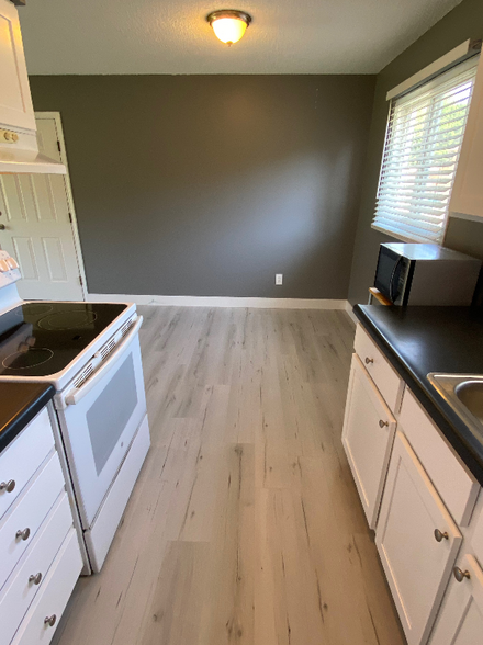 Building Photo - 2613 Davidson Dr