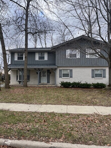 Primary Photo - 7757 N 80th St