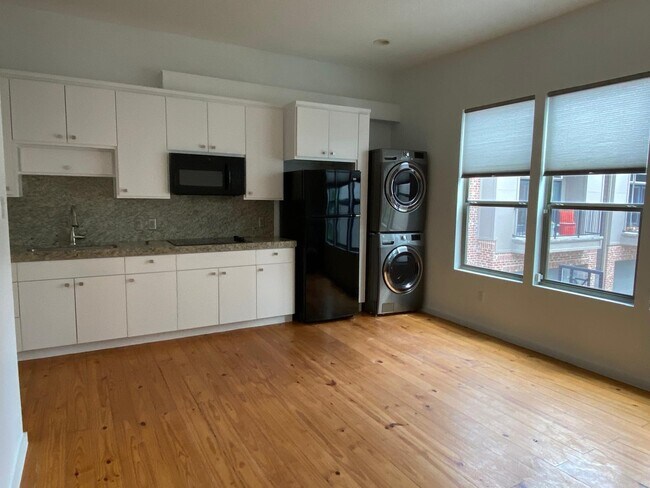 Building Photo - 1708 Winter St