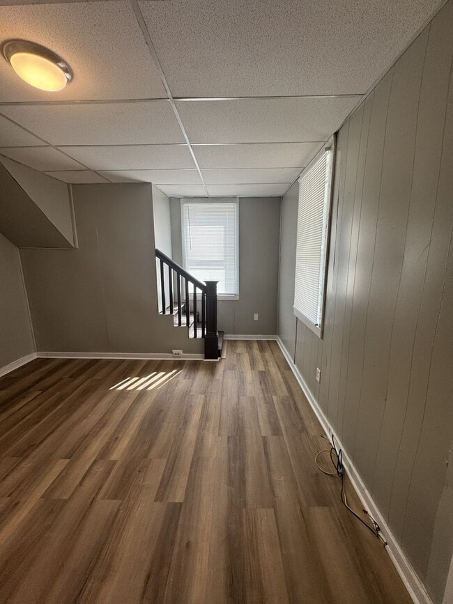 Building Photo - 6 Laurel Hill Ln