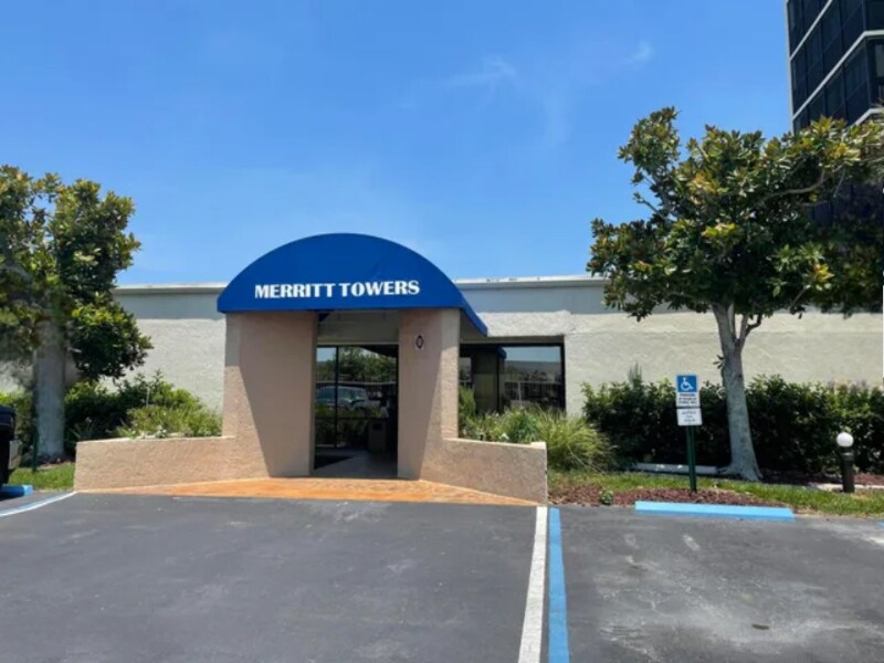 Building Photo - 250 S Sykes Creek Pkwy