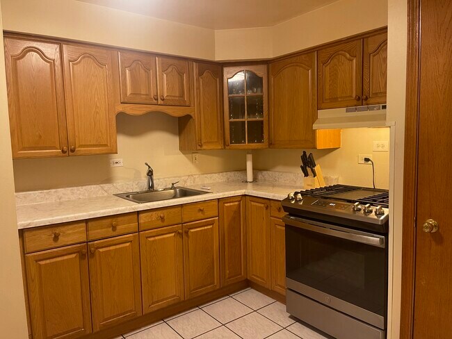 Primary Photo - 6937 W 64th Pl