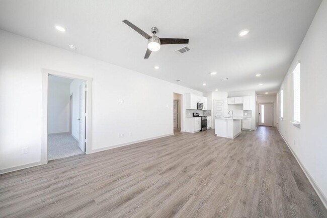 Building Photo - 225 New Hampton Wy