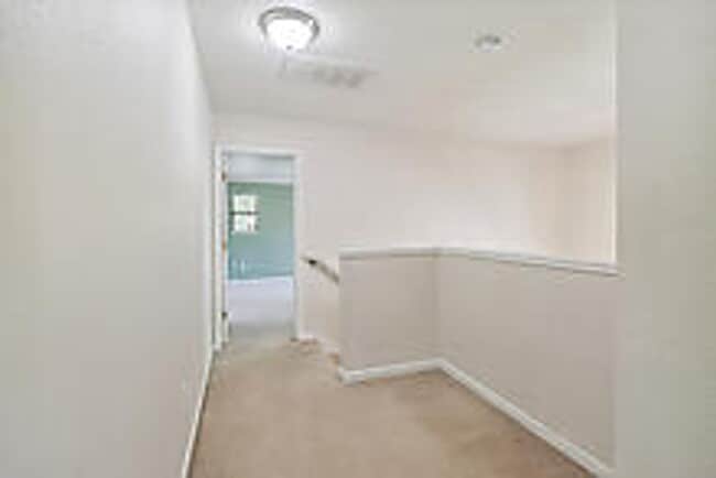 Building Photo - Beautiful 3 Bedroom Home-$750.00 Off 1st M...