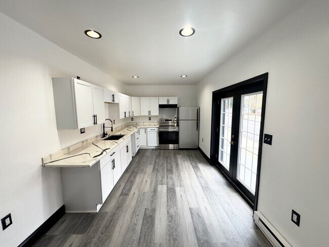 Building Photo - STRA509