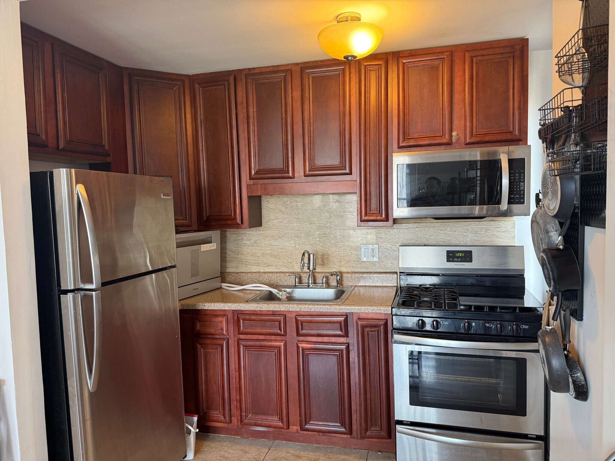 Building Photo - 5300 S Shore Dr