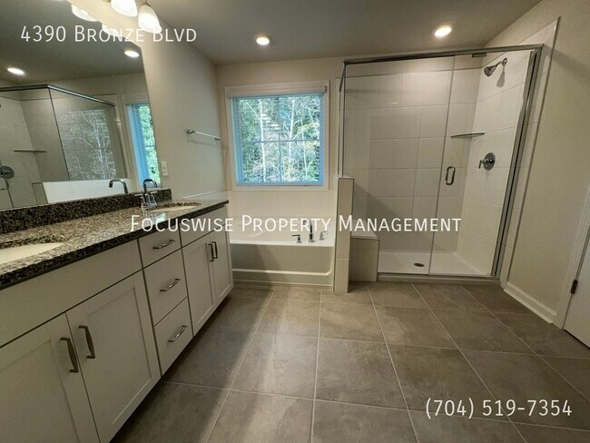 Building Photo - 4390 Bronze Blvd