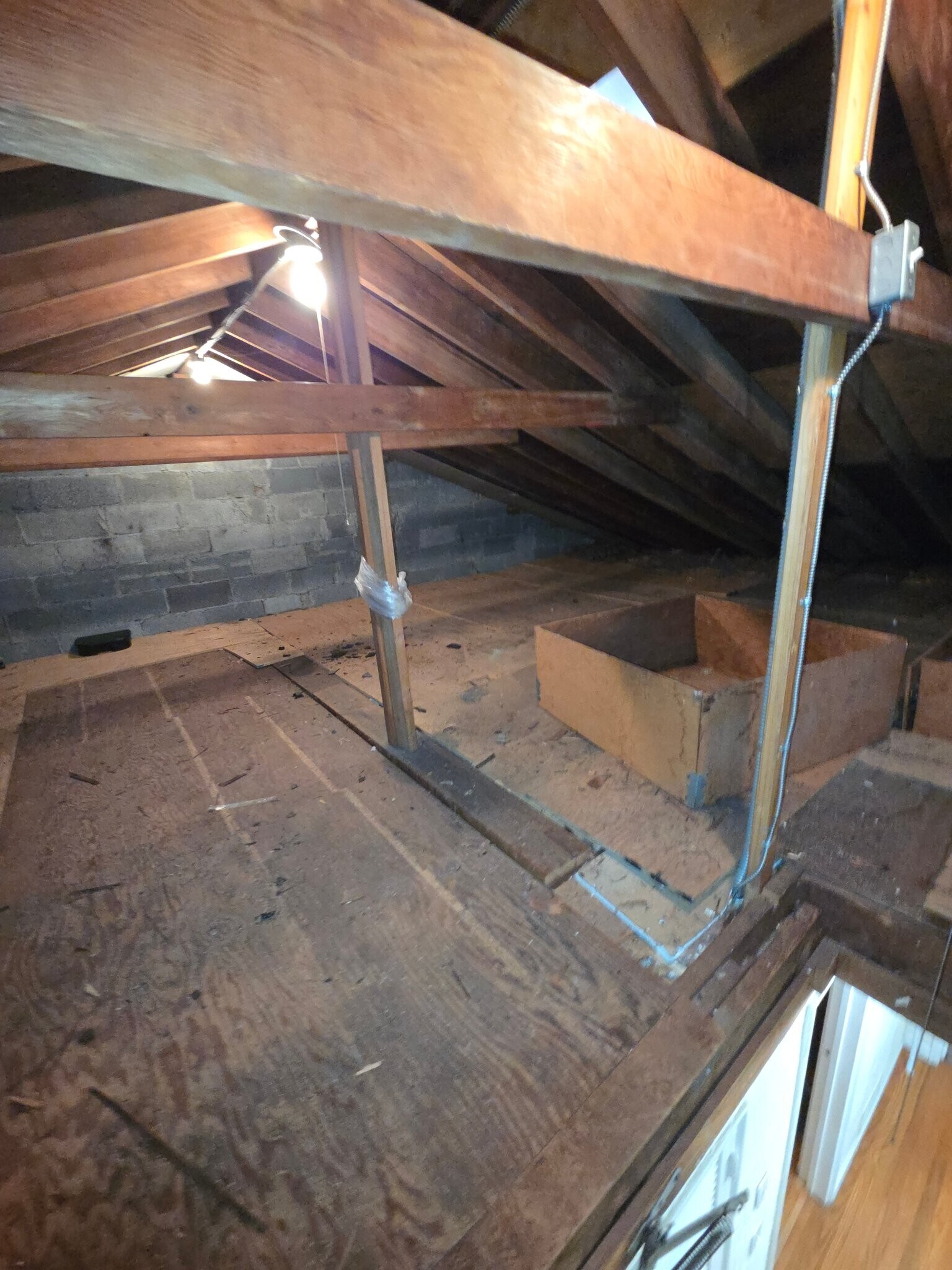 Building Photo - 552 Manor Ridge Rd