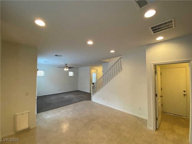 Building Photo - 10436 Yew Blossom Ave