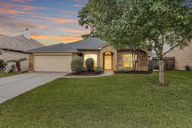 Primary Photo - 12822 Lakeshore Dr