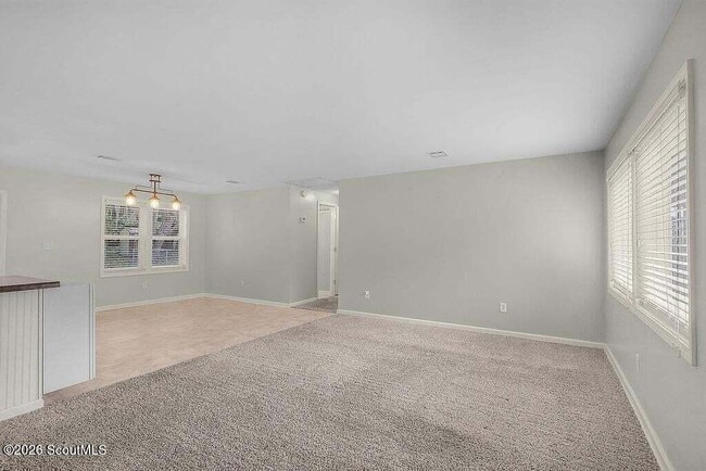 Building Photo - 1025 Lang NE Ln