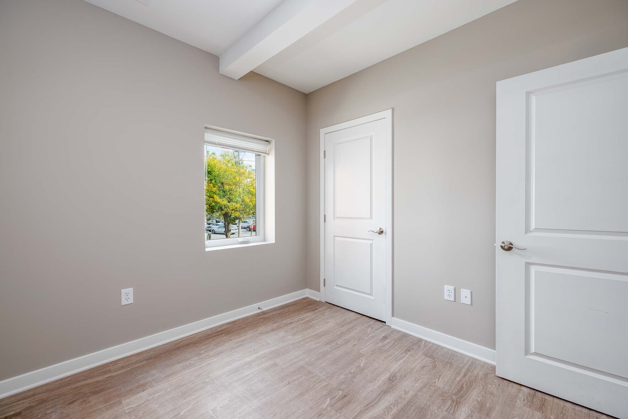 Building Photo - 5 Chestnut St