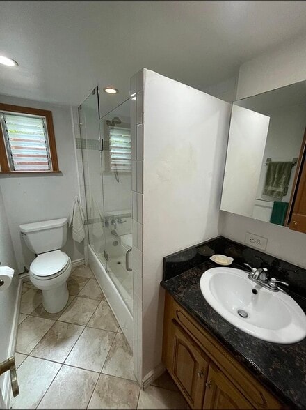 Building Photo - 201 Moonstone St