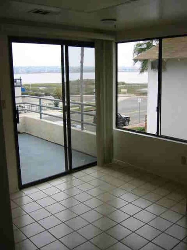 Building Photo - m390 - Lindboe