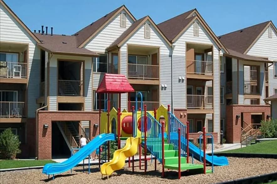 Building Photo - Spring Hollow