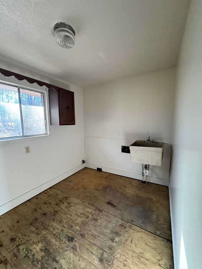 Building Photo - 2/1 Duplex in Cleveland County, NC