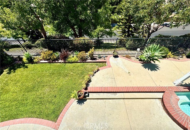 Building Photo - 16073 Crestline Dr