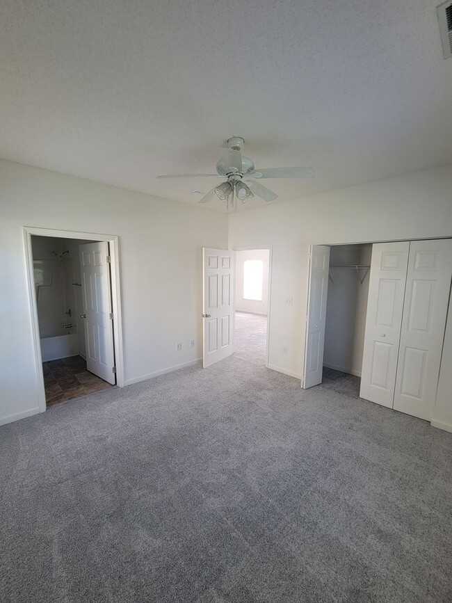 Building Photo - 2 Bed / 2 Bath Condo For Rent in Cross Gat...