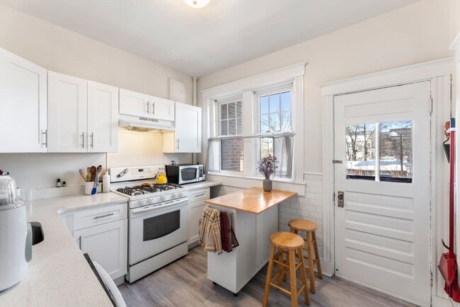 Building Photo - 401 Washington St