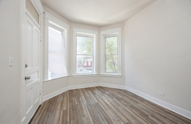 Building Photo - 2442 S Kedzie Ave