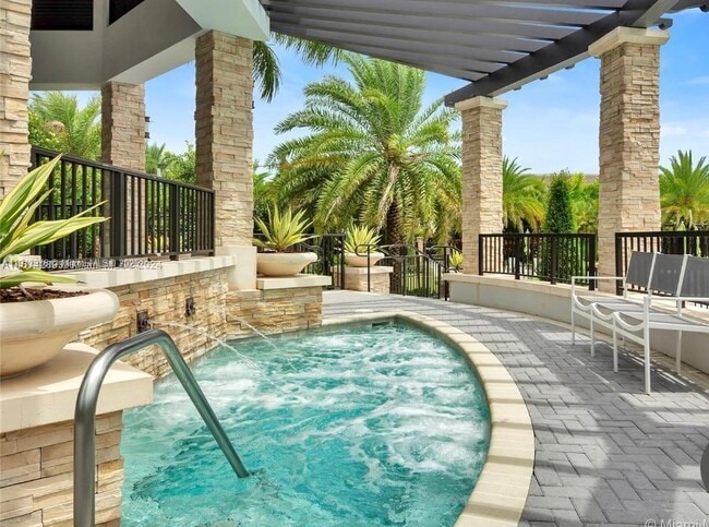 Building Photo - 10620 NW 88th St