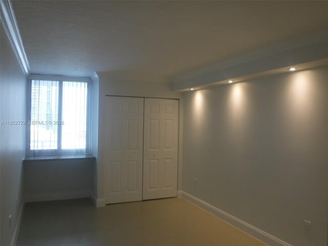 Building Photo - 850 N Miami Ave