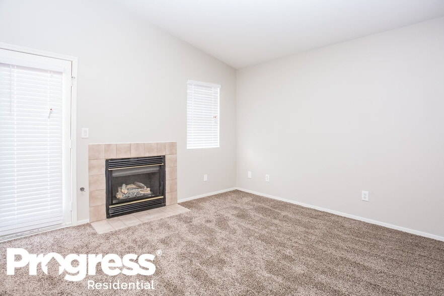 Building Photo - 9008 Crooked Shell Ave