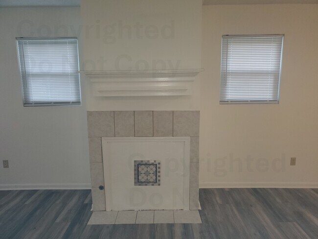 Building Photo - 2517 W Kensington Dr