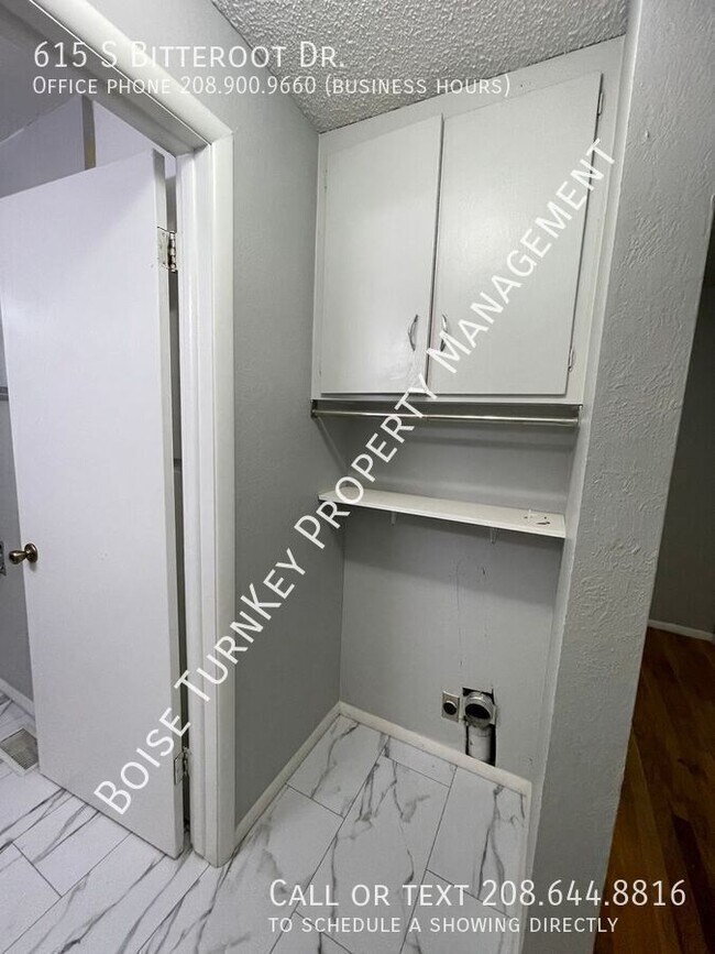 Building Photo - 615 Bitteroot Dr