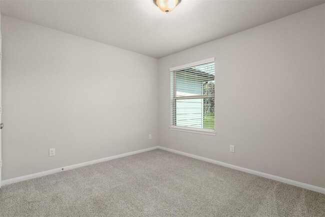 Building Photo - 7325 Hinsdale Dr