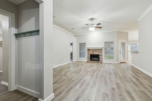 Building Photo - 1800 Meadow Lark Ln