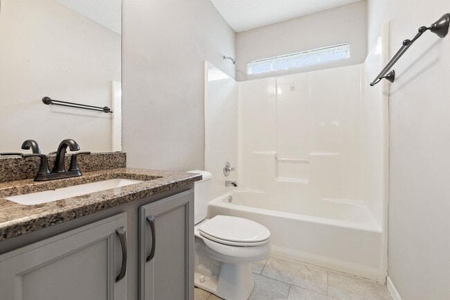 Building Photo - 2033 Post Oak Ct