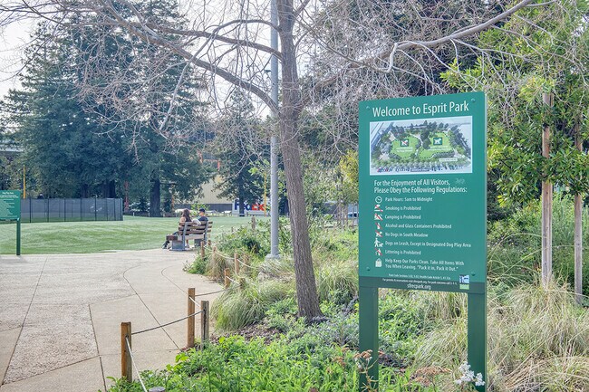 Building Photo - 701 Minnesota St