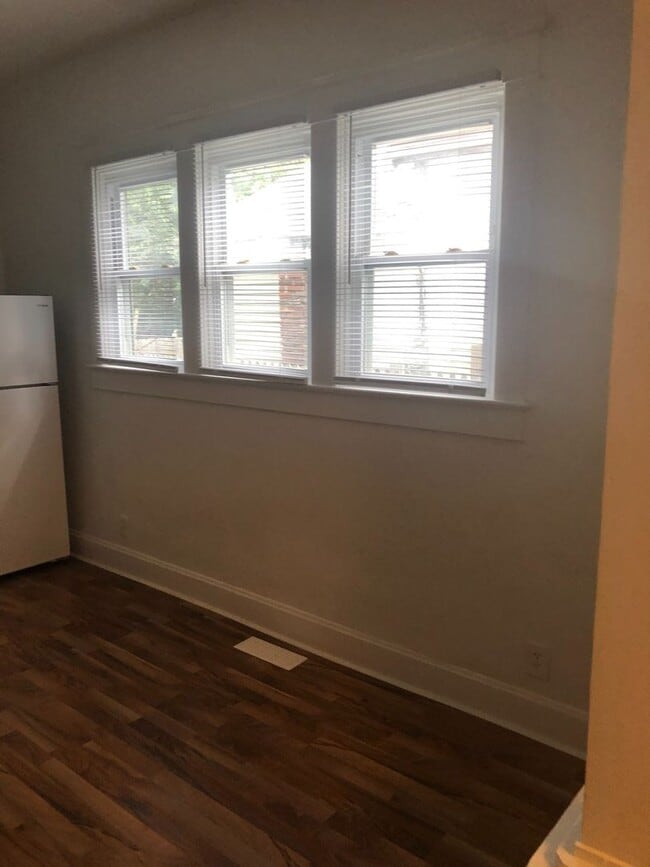 Building Photo - 239 N Tacoma Ave