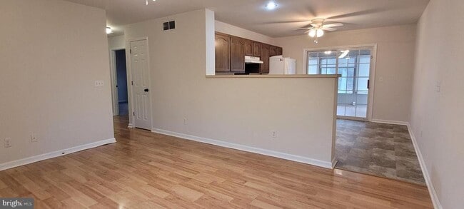 Building Photo - 200 Evelyndale Dr