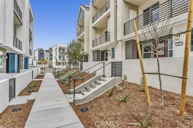 Building Photo - 260 Sash